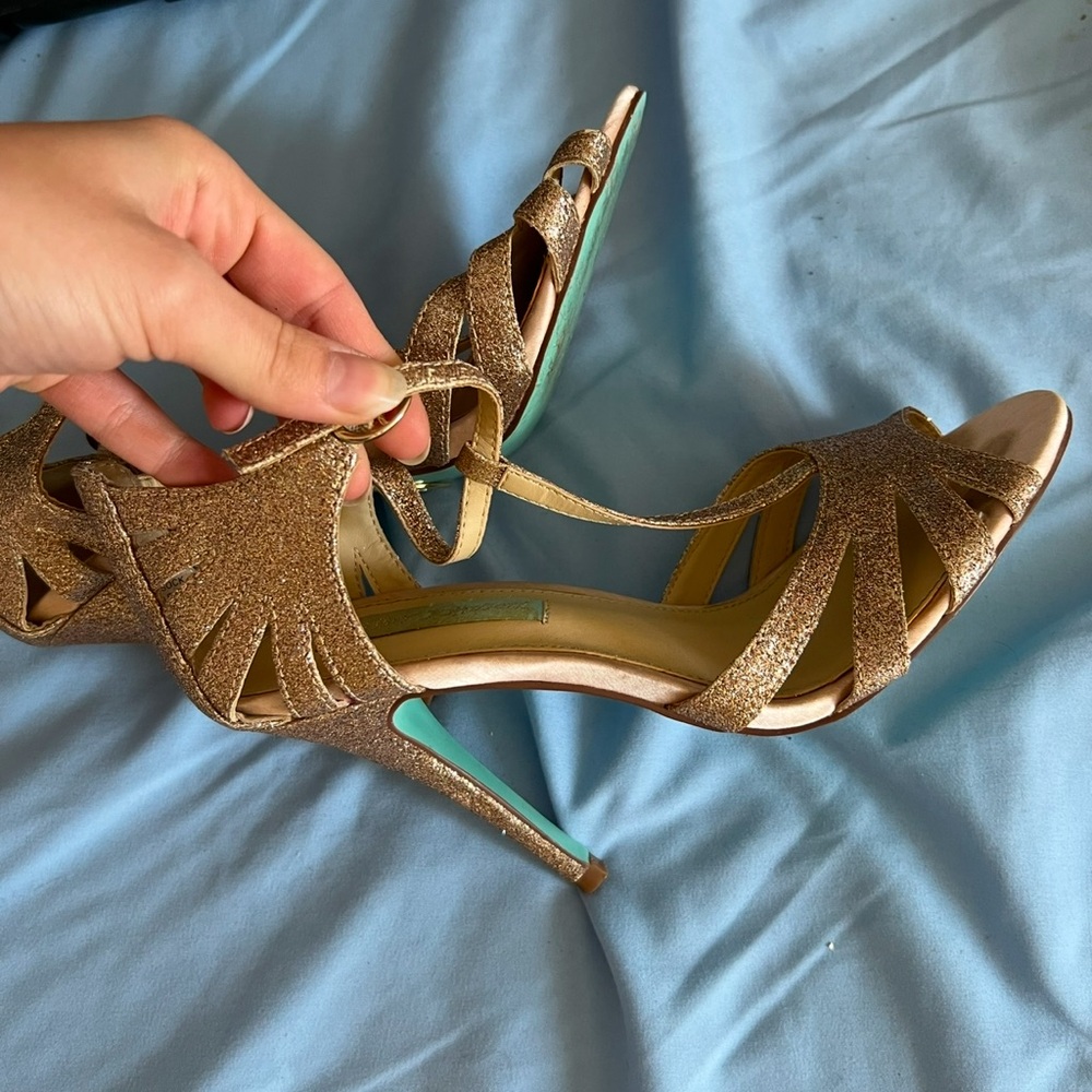 Holiday heels